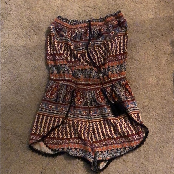 Cute strapless romper :) - Picture 1 of 5